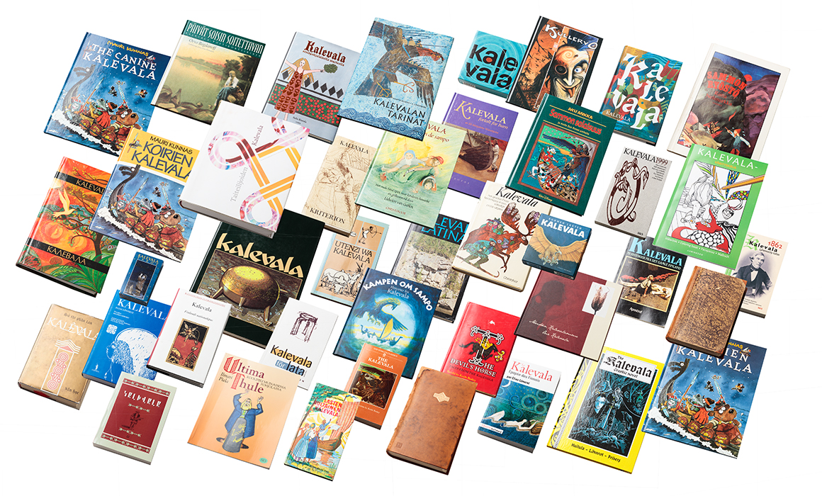 Kuvagalleria, jossa on noin neljäkymmentä                                  erilaista Kalevalan painosta ja käännöstä.